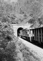 CSX 8409 enters the Blue Ridge Tunnel